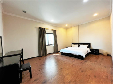 Fully furnished Luxurious 2 BHK apartment for Rent