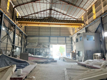 Industrial Workshop / Factory  with OH Crane 
